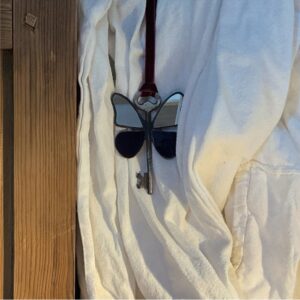 Clé violette avec miroir