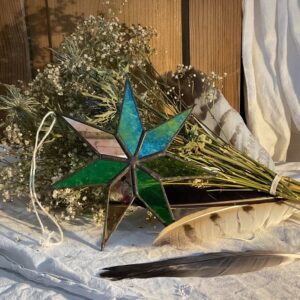 Grande étoile verte et miroir rose